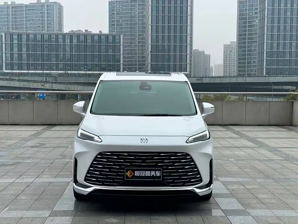 别克GL8新能源 2025款 陆尚 尊享版 7座 купить на сайте DeffCars