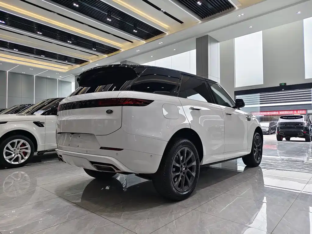 Range Rover Sport 2024 400PS Dynamic SE купить на сайте DeffCars