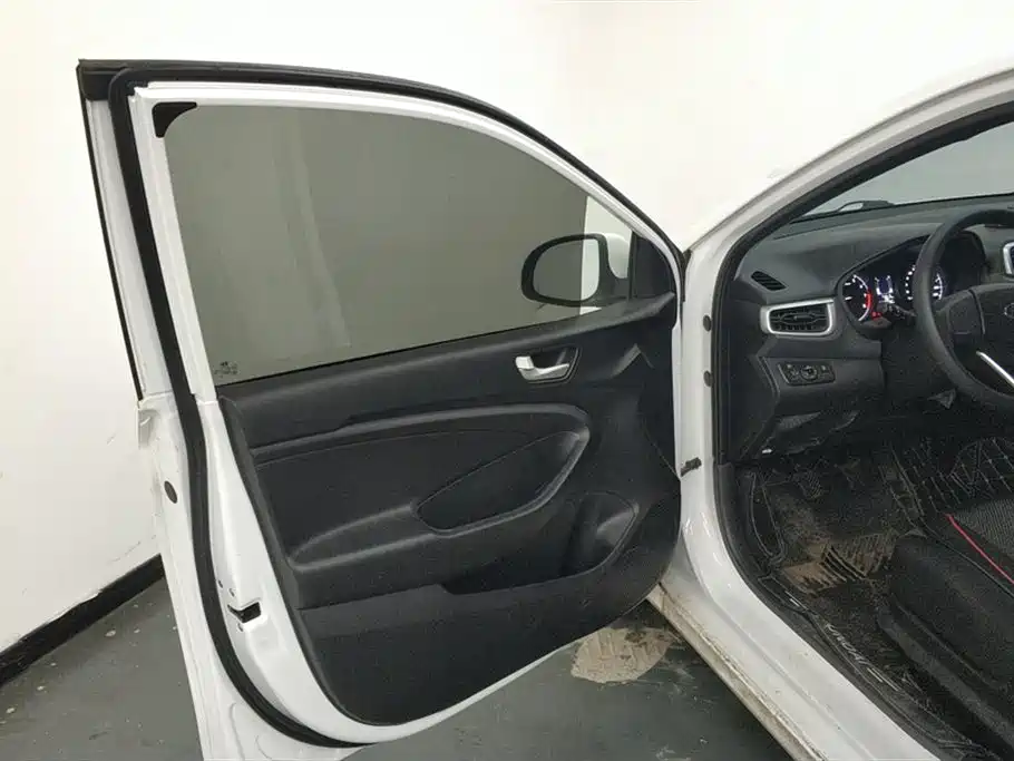 Rena 2020 1.4L manual GL refreshed version купить на сайте DeffCars