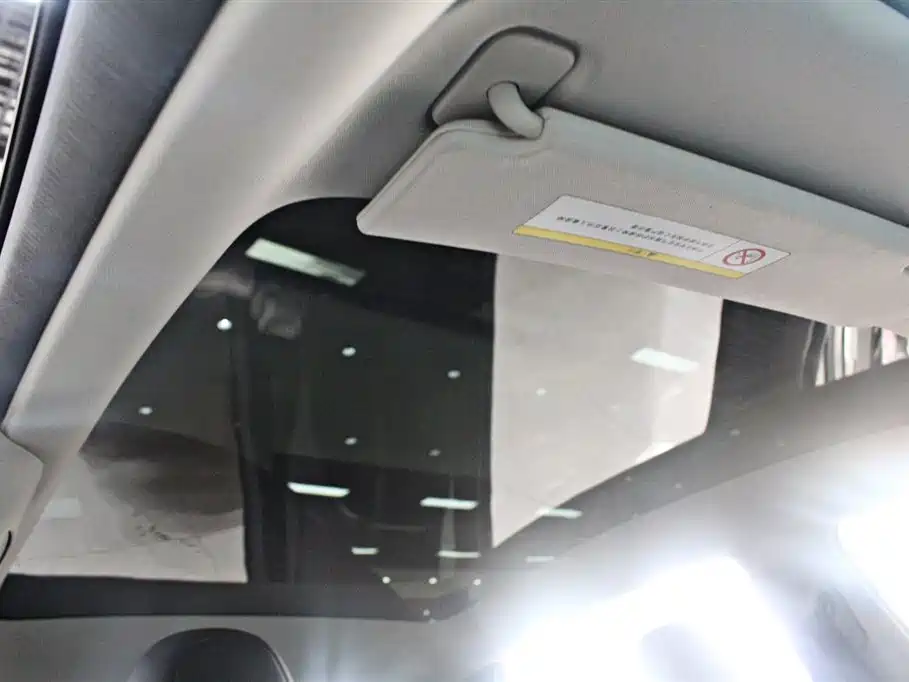 Model Y 2023 rear-wheel drive version купить на сайте DeffCars