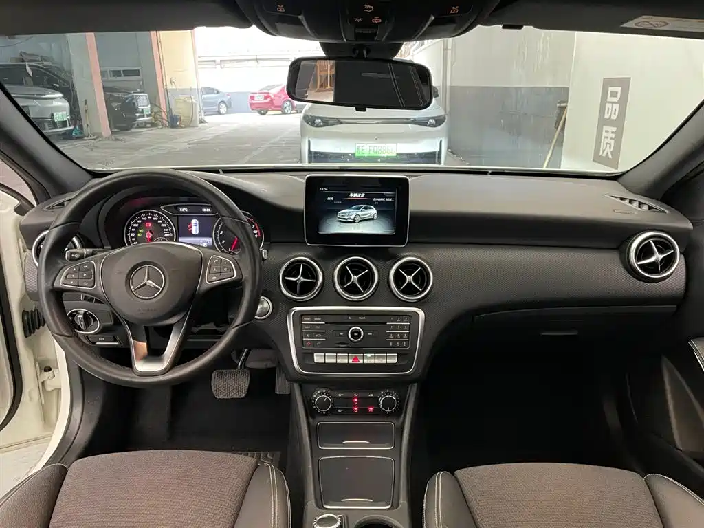 Mercedes-Benz A-Class (imported) 2016 A 200 Dynamic купить на сайте DeffCars