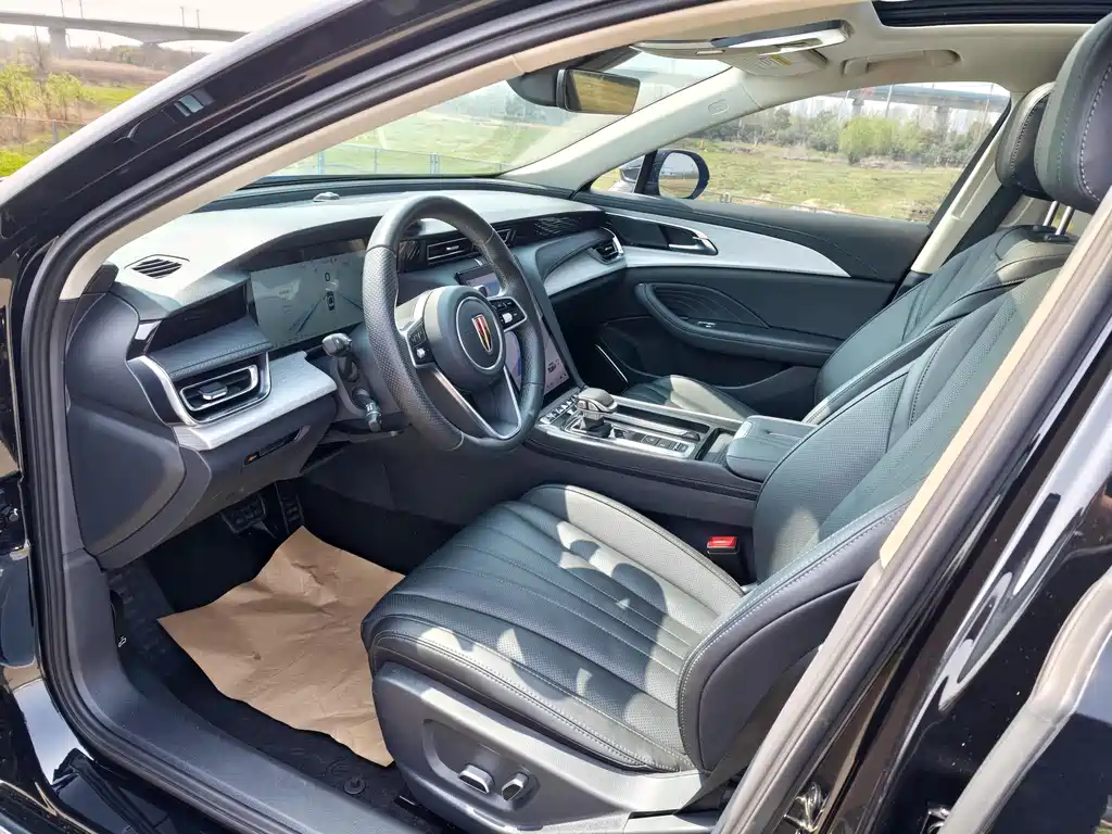 Hongqi H5 2024 2.0T Automatic Zhilianqichang Edition купить на сайте DeffCars
