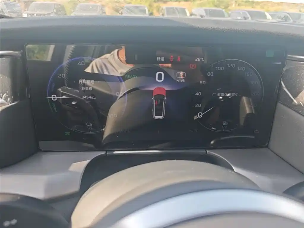 Hongqi HS7 PHEV 2024 2.0T PHEV four-wheel drive Qichang version 7 seats купить на сайте DeffCars