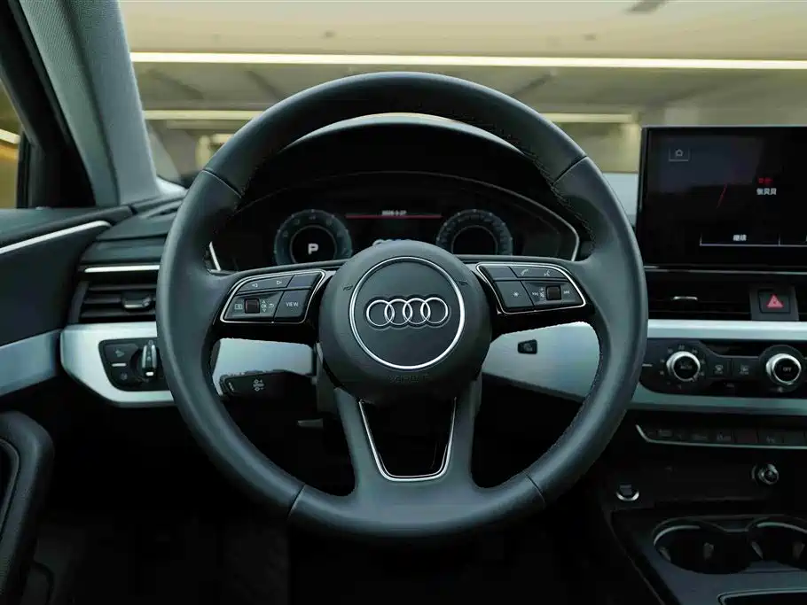 Audi A4L 2024 40 TFSI Fashionable and Dynamic купить на сайте DeffCars