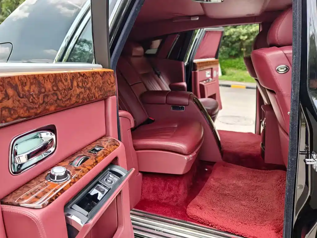 Phantom 2013 6.7L Standard Edition купить на сайте DeffCars