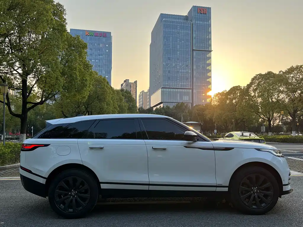 Range Rover Velar 2020 P380 R-DYNAMIC SE купить на сайте DeffCars