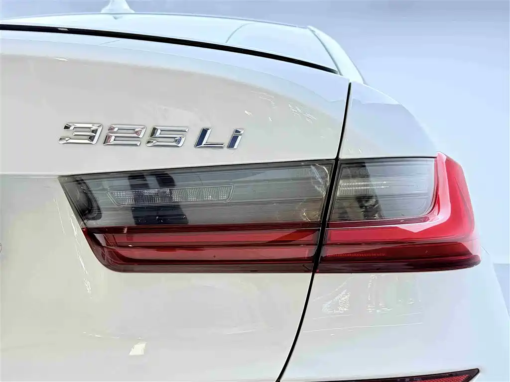 BMW 3 Series 2022 325Li M Sports Night Package купить на сайте DeffCars
