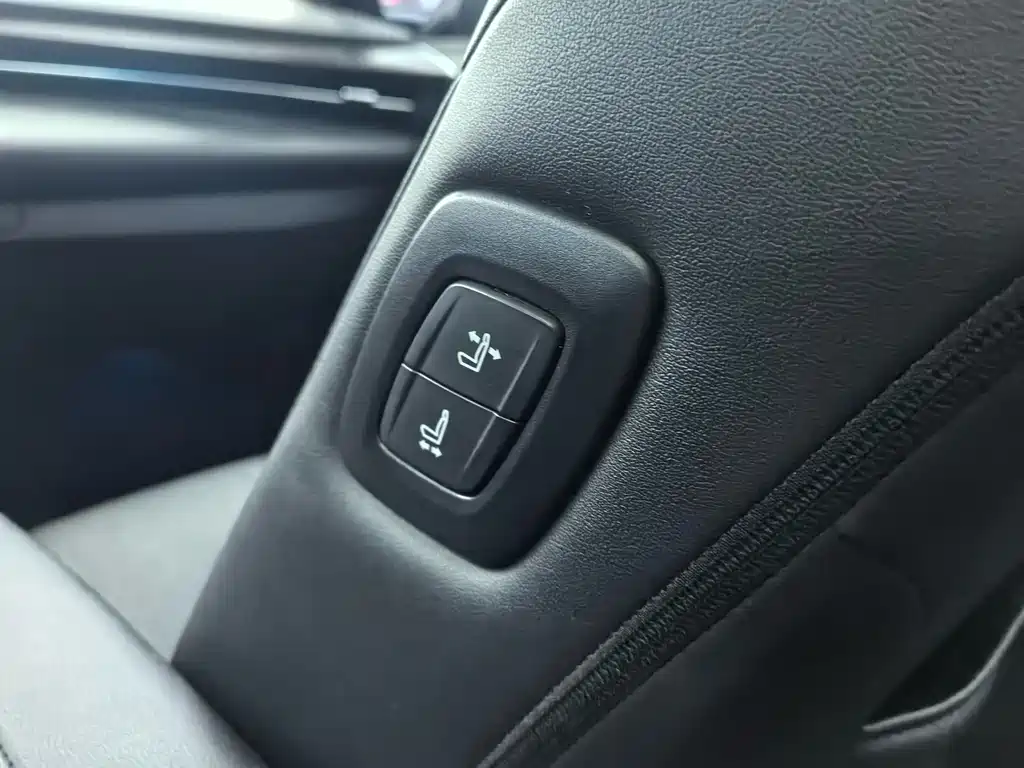 Asia Dragon 2019 2.0L XLE Exclusive Edition National VI купить на сайте DeffCars