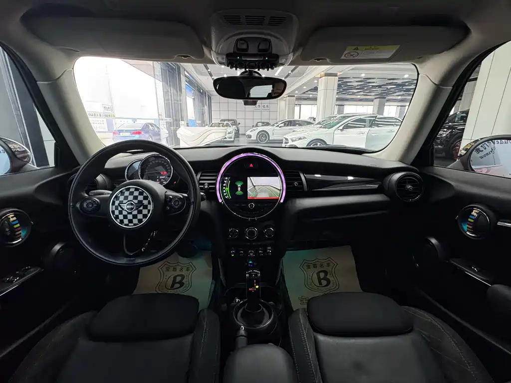 MINI 2018 1.5T COOPER Classic купить на сайте DeffCars