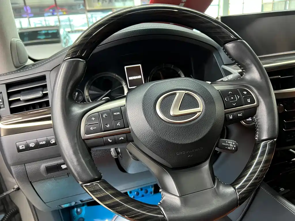 Lexus LX 2019 570 Peak Special Edition купить на сайте DeffCars