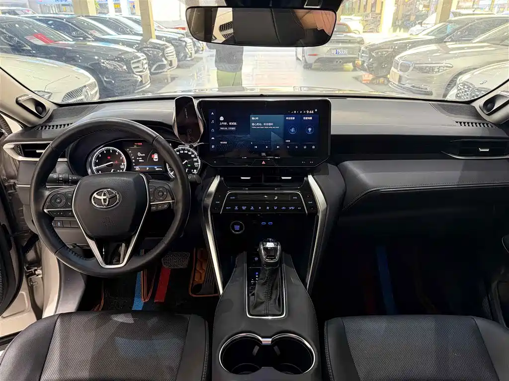 Vesa 2022 2.0L CVT two-wheel drive premium version купить на сайте DeffCars