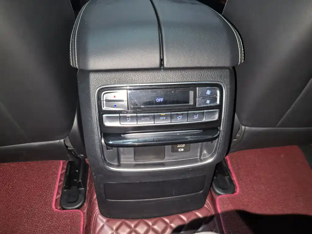 Roewe RX8 2019 30T Intelligent Network 2WD Super Flagship Edition купить на сайте DeffCars