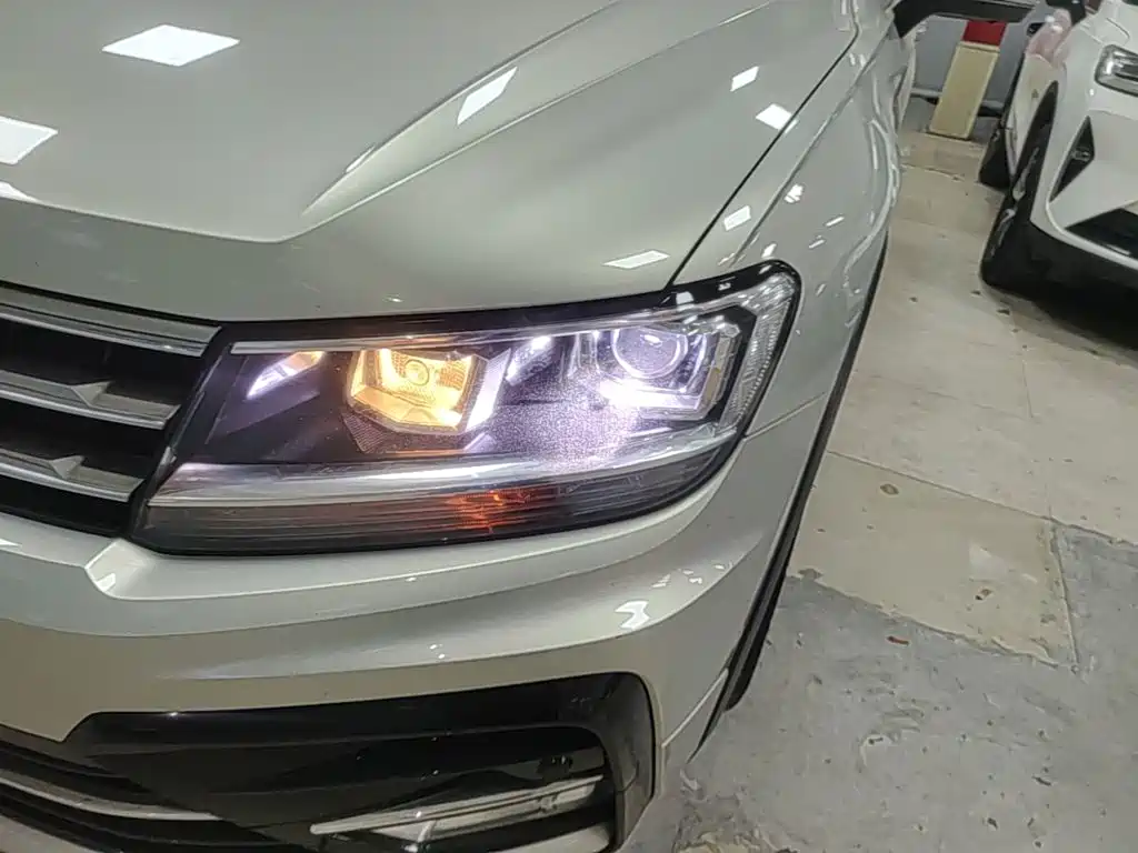 Tiguan L 2021 330TSI automatic two-wheel drive R-Line version купить на сайте DeffCars