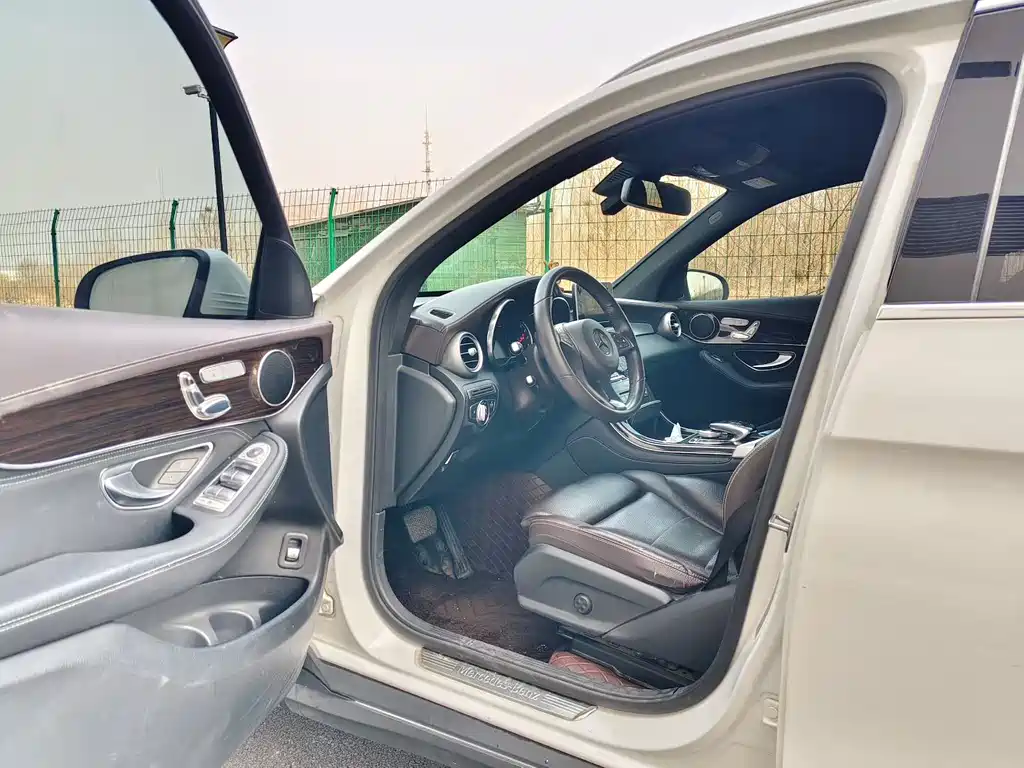 Mercedes-Benz GLC 2018 GLC 260 4MATIC Dynamic купить на сайте DeffCars