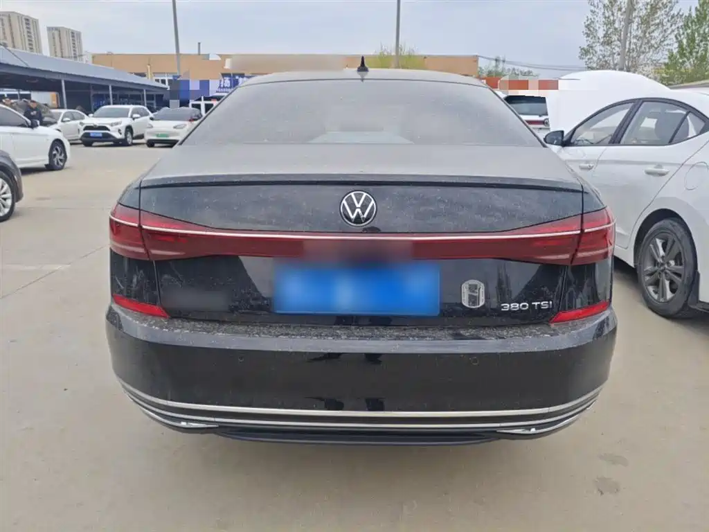 Passat 2025 Outstanding Model 380TSI Longyao Edition купить на сайте DeffCars
