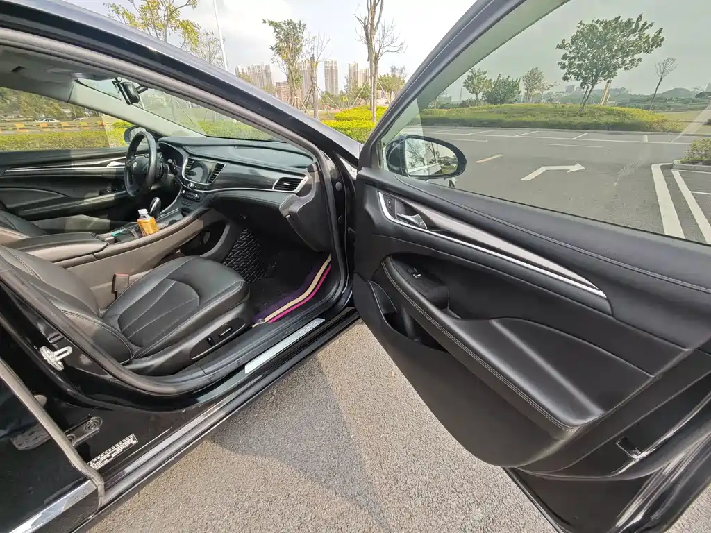 LaCrosse 2021 652T luxury model купить на сайте DeffCars