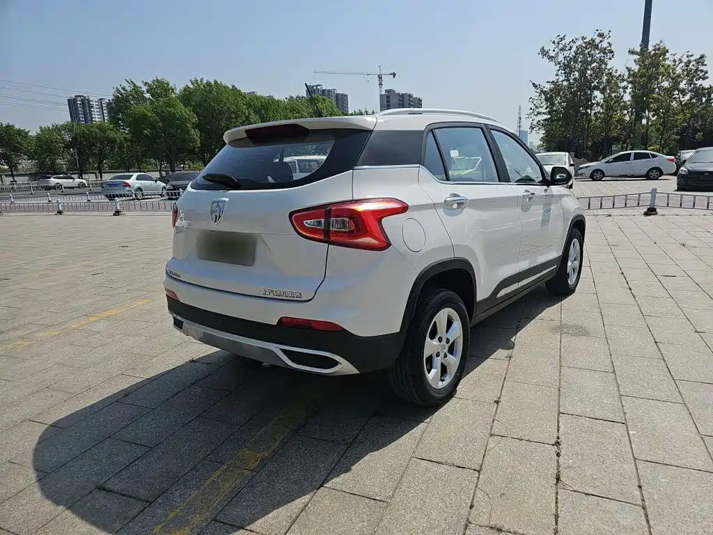 Baojun 510 2017 1.5L manual fashion model купить на сайте DeffCars
