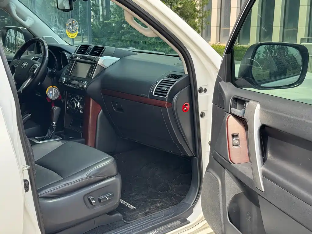 Prado 2014 4.0L automatic VX NAVI купить на сайте DeffCars