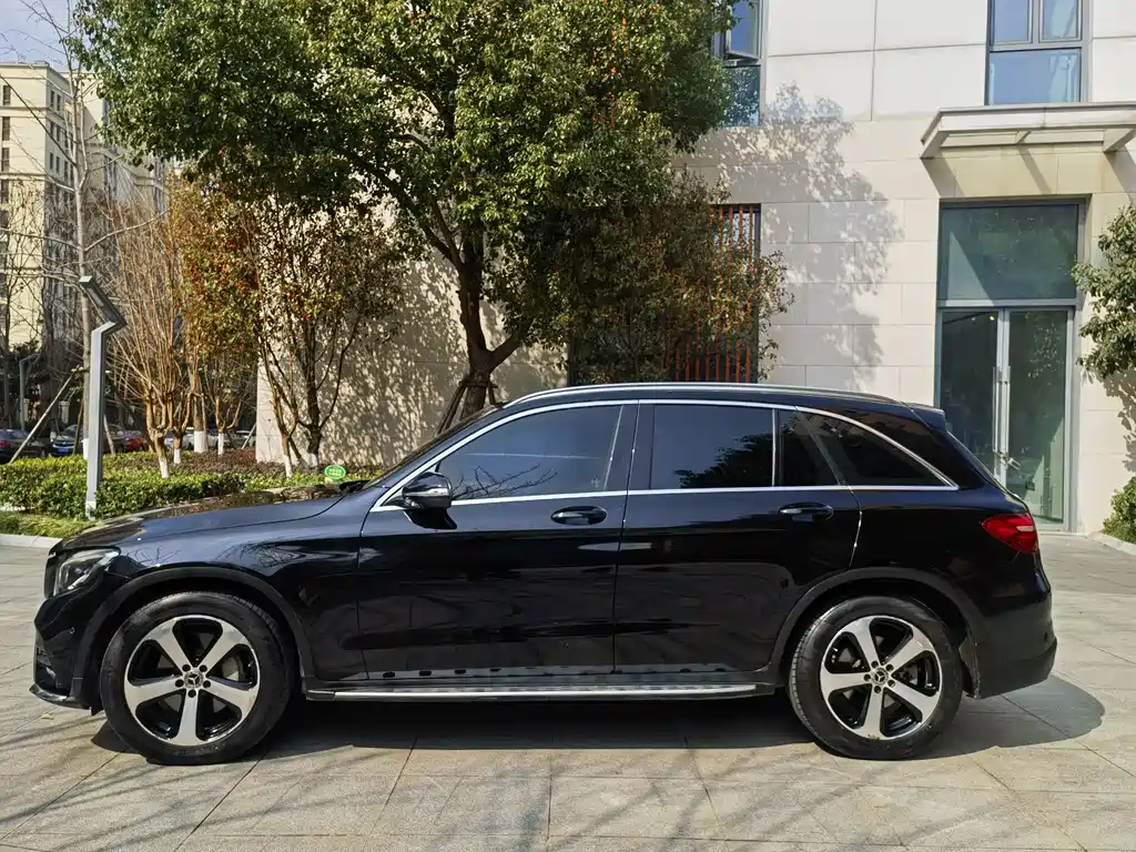 Mercedes-Benz GLC 2018 GLC 260 4MATIC luxury model купить на сайте DeffCars