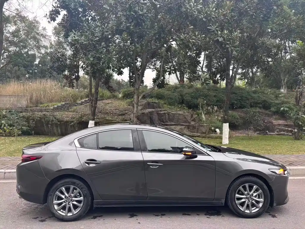 Mazda3 Angkesela 2021 1.5L automatic version купить на сайте DeffCars