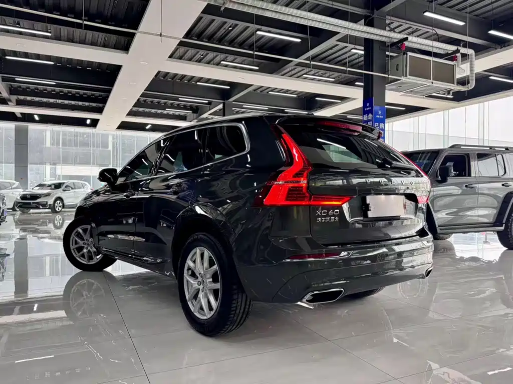Volvo XC60 2021 T5 four-wheel drive Zhiyi Luxury Edition купить на сайте DeffCars