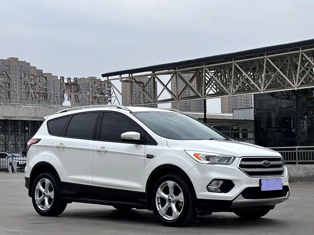 Escape 2017 EcoBoost 180 two-wheel drive refined airfoil купить на сайте DeffCars