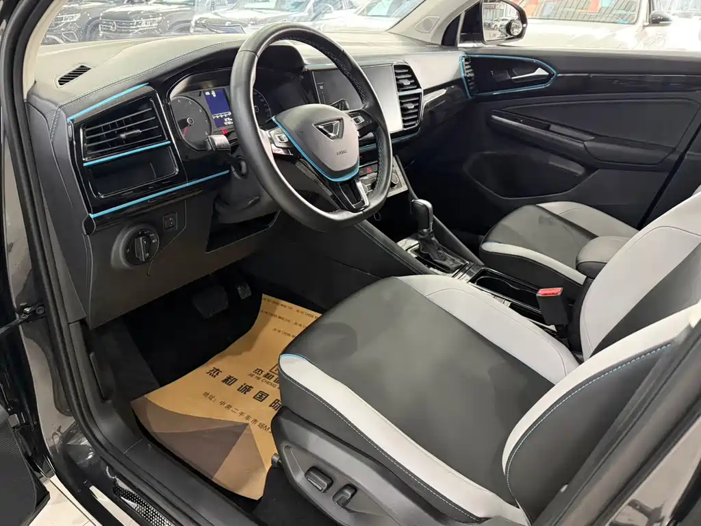 JETTA VS5 2023 model 280TSI automatic high-gloss enjoyment type купить на сайте DeffCars