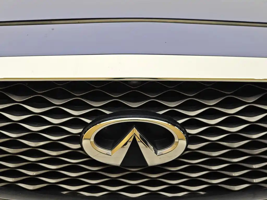 Infiniti Q50L 2018 2.0T Premium Edition National VI купить на сайте DeffCars