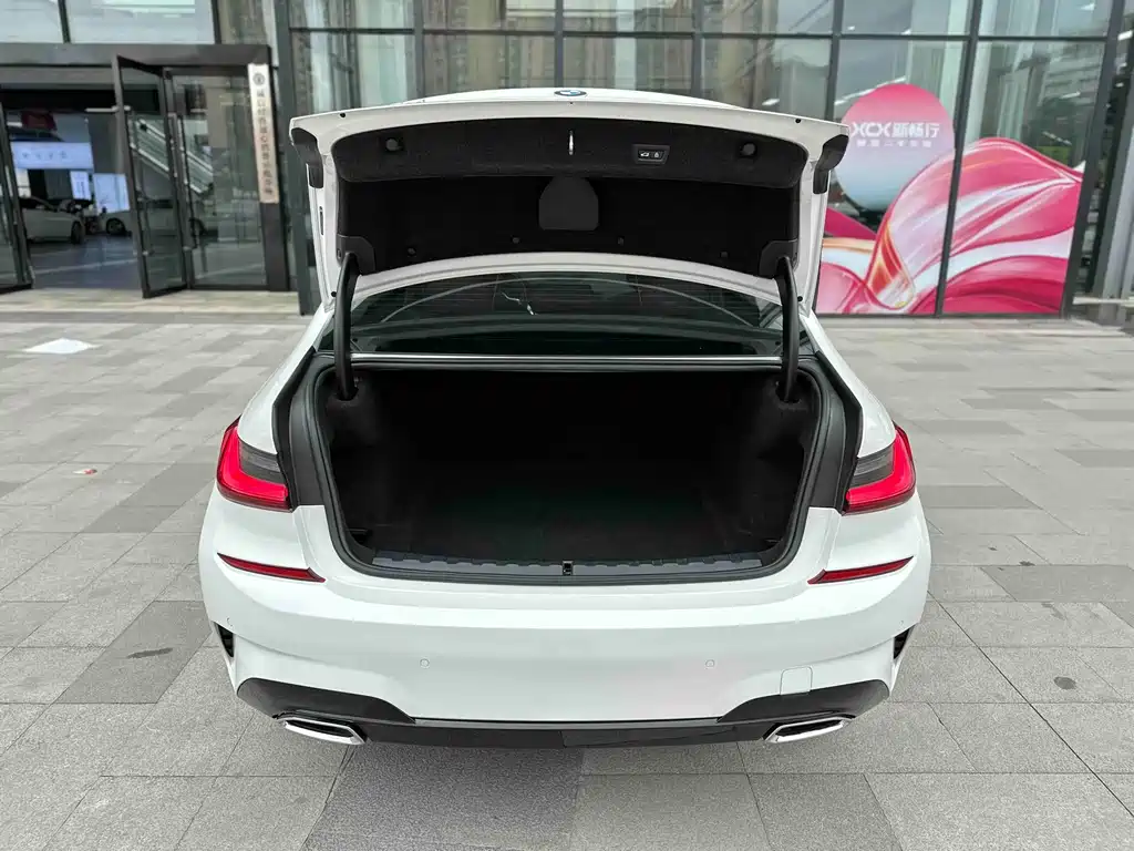 BMW 3 Series 2021 325i M Sports Package купить на сайте DeffCars