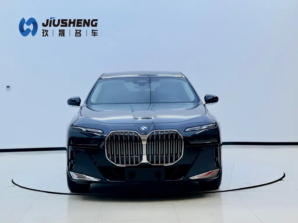 BMW 7 Series 2023 735Li M Sports Package купить на сайте DeffCars
