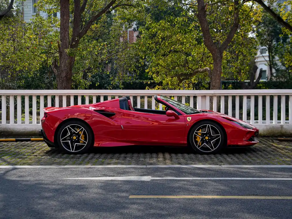 Ferrari F8 2020 Spider 3.9T V8 купить на сайте DeffCars
