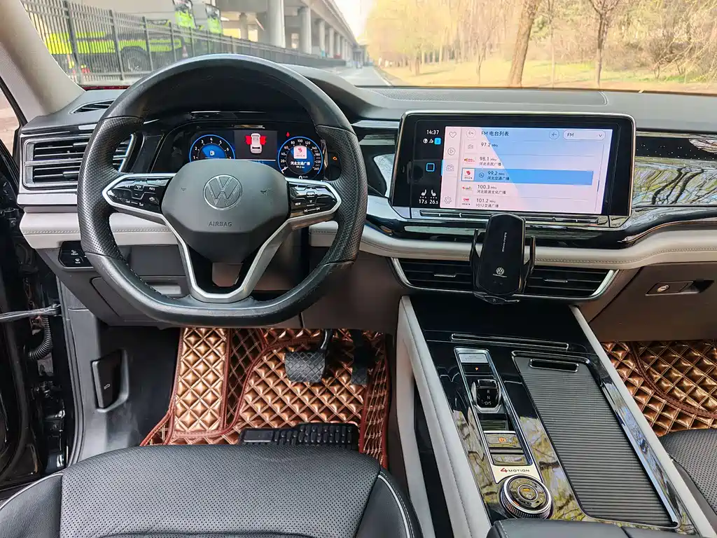 Touron 2022 380TSI four-wheel drive luxury version купить на сайте DeffCars