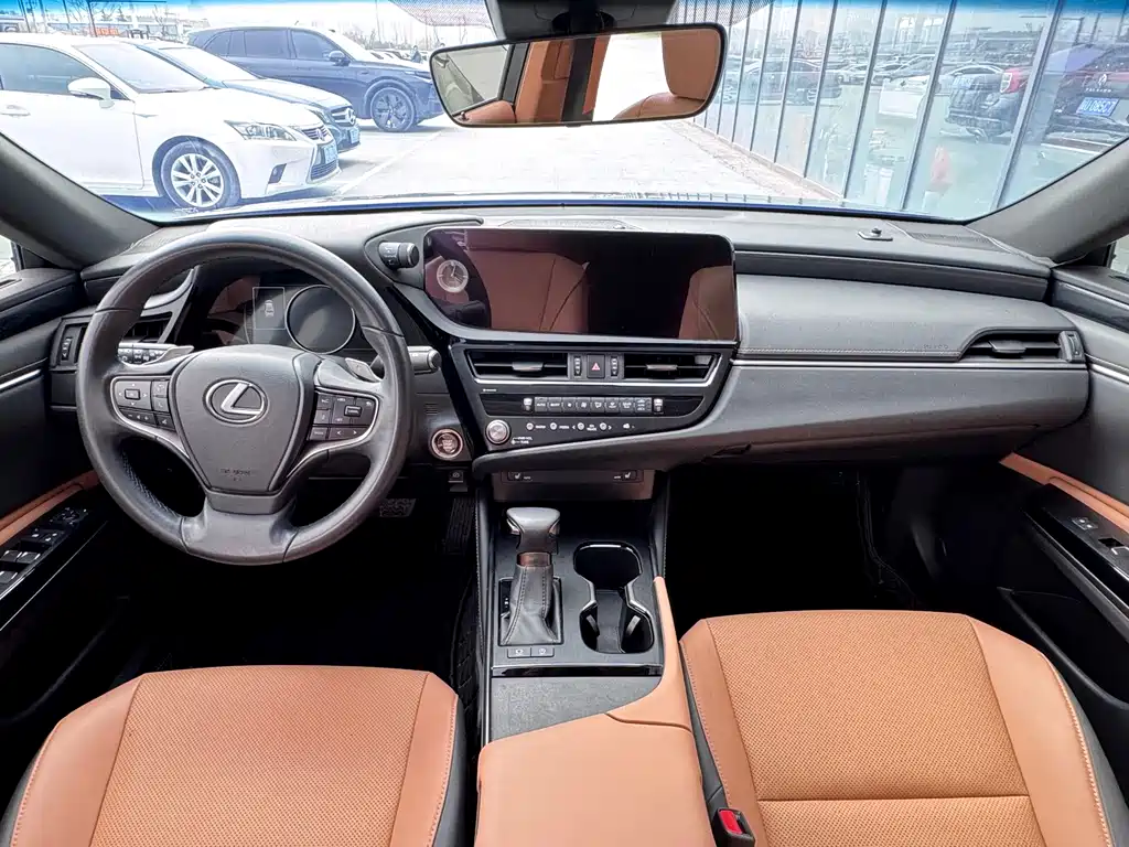 Lexus ES 2023 200 Excellence Edition купить на сайте DeffCars