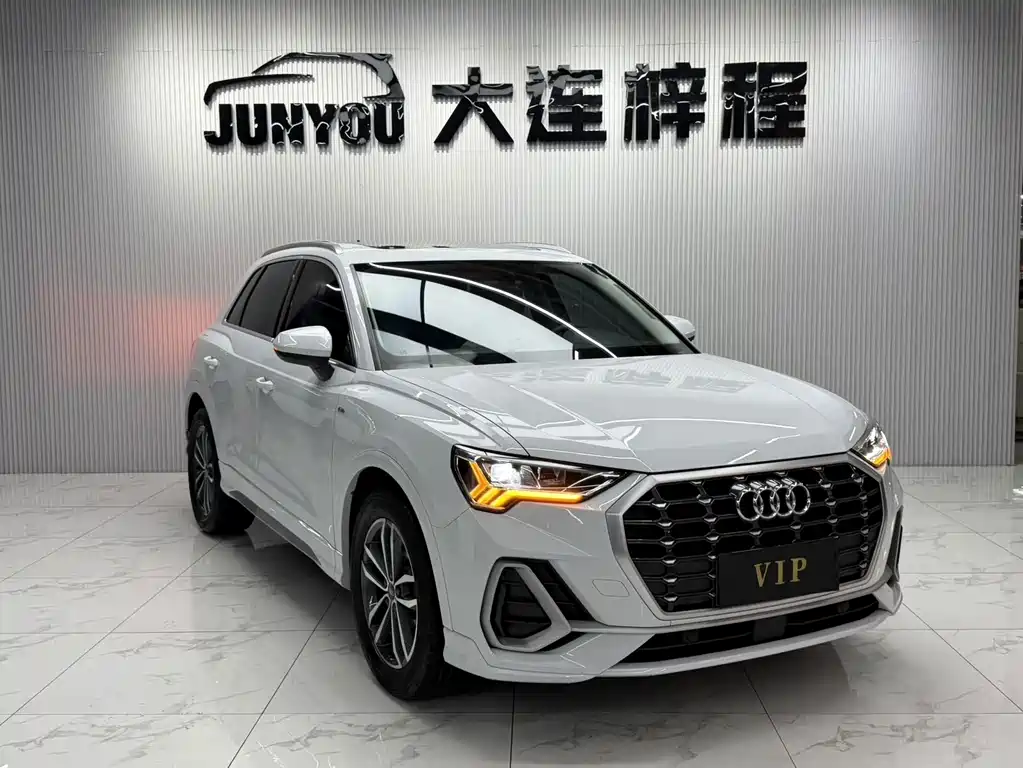 Audi Q3 2023 35 TFSI Enterprising Dynamic (1.4T) купить на сайте DeffCars