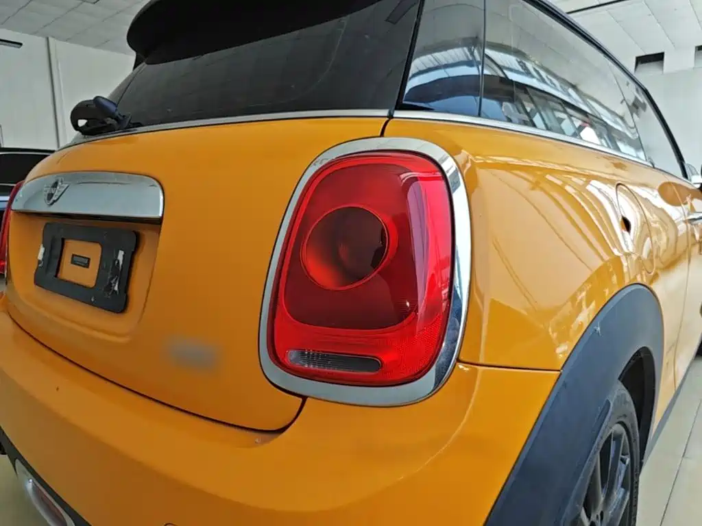 MINI 2016 1.2T ONE Avant-Garde купить на сайте DeffCars