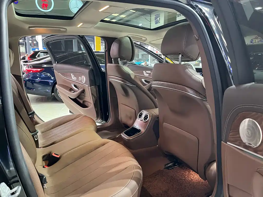 Mercedes-Benz E-Class 2023 E 300 L Luxury Model купить на сайте DeffCars