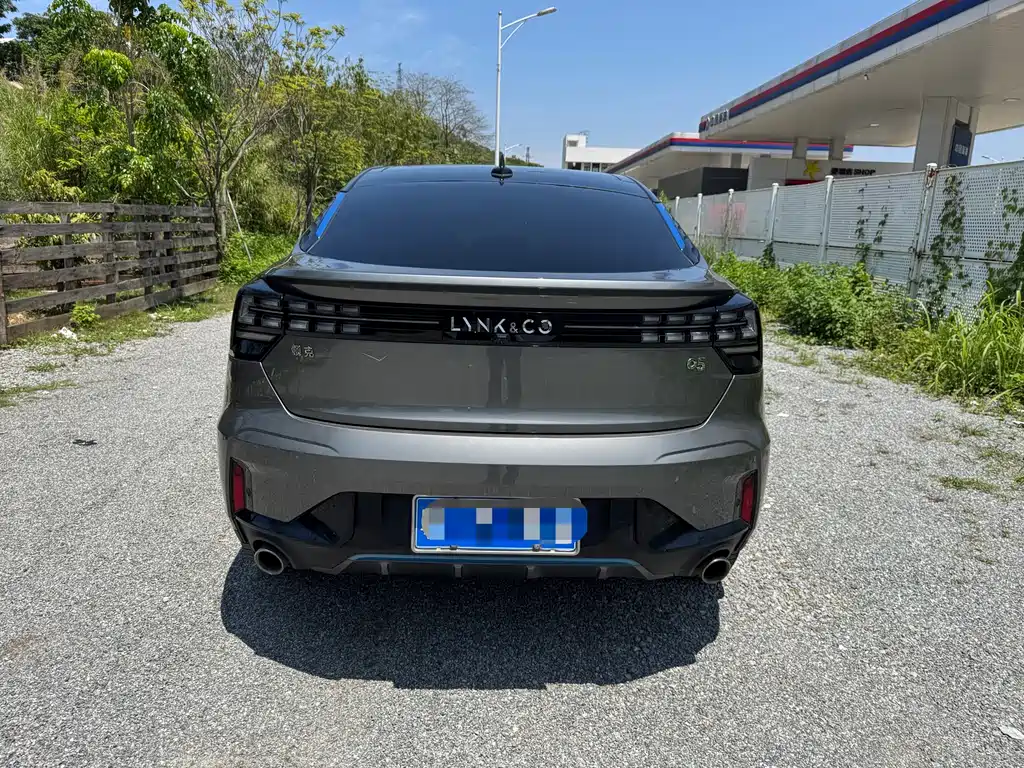 Lynk & Co 05 2020 2.0TD two-wheel drive shines Halo купить на сайте DeffCars