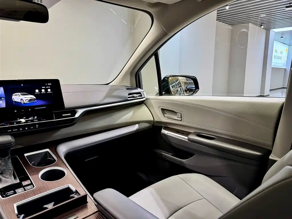 Grevia 2024 2.5L Hybrid Comfort Edition купить на сайте DeffCars
