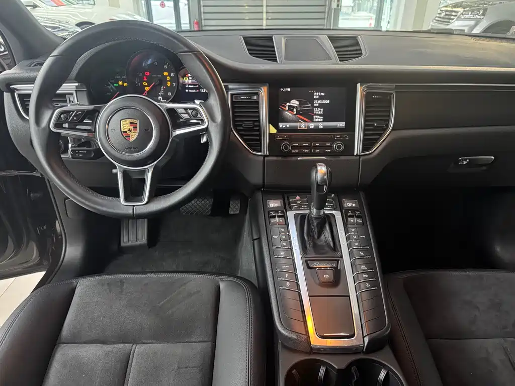 Macan 2017 Macan 2.0T купить на сайте DeffCars