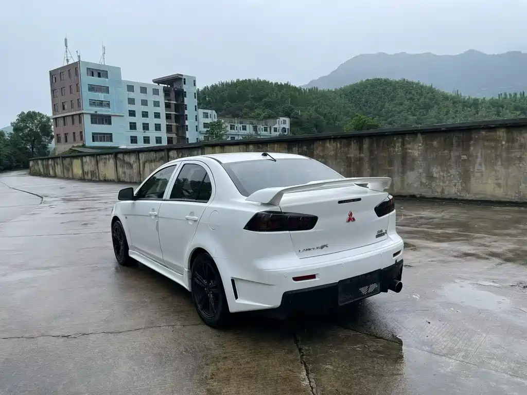 Yishen 2013 Fashion Edition 1.8L CVT Comfort Type купить на сайте DeffCars