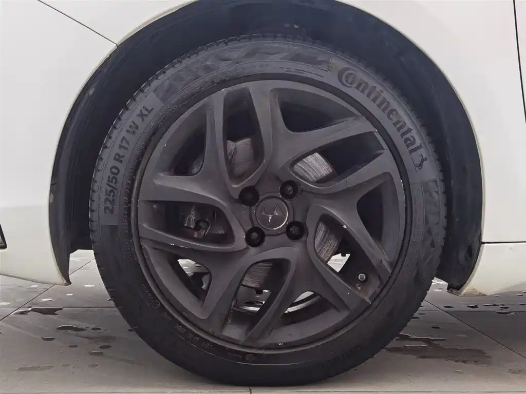 DS 5 2014 1.6T elegant version THP160 купить на сайте DeffCars