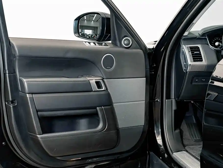 Range Rover Sport 2018 3.0 SC V6 HSE DYNAMIC купить на сайте DeffCars