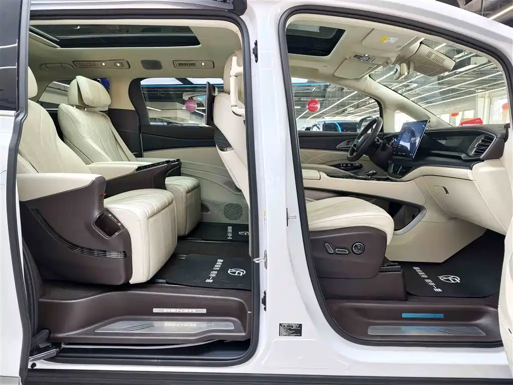 Denza D9 2025 DM-i smart driving version 1020 four-wheel drive flagship model купить на сайте DeffCars