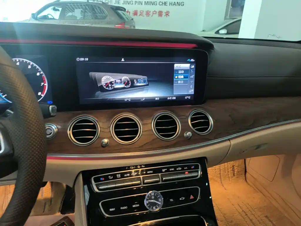 Mercedes-Benz E-Class 2017 E 320 L 4MATIC купить на сайте DeffCars