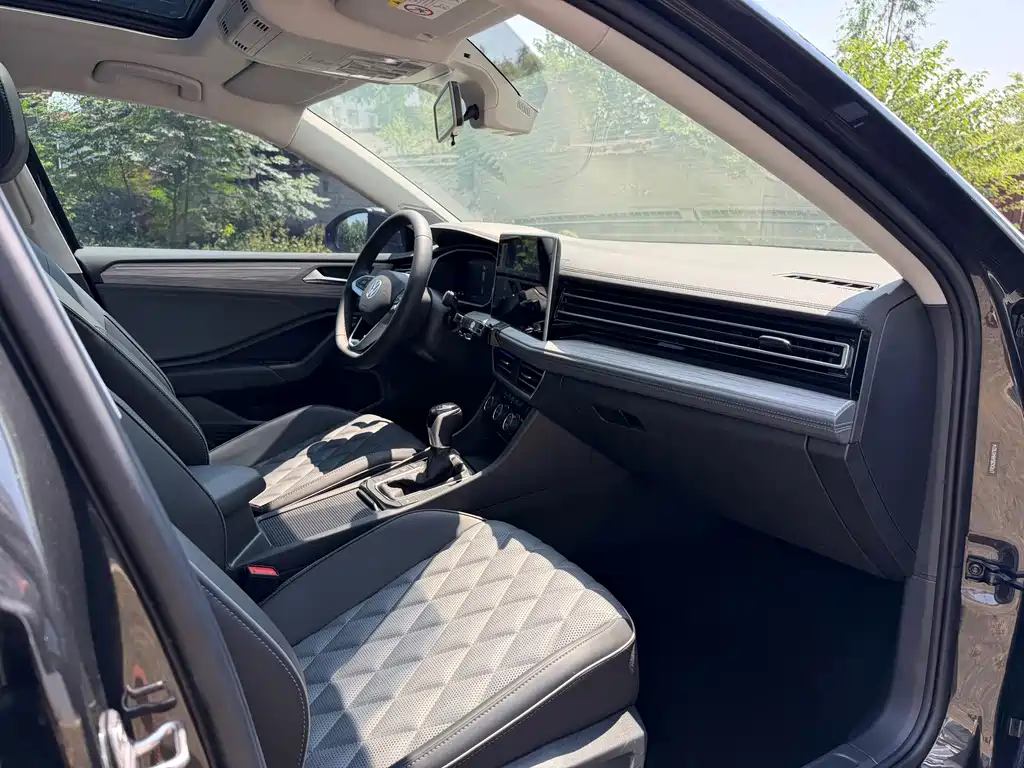 Sagitar 2023 300TSI DSG Beyond Edition купить на сайте DeffCars