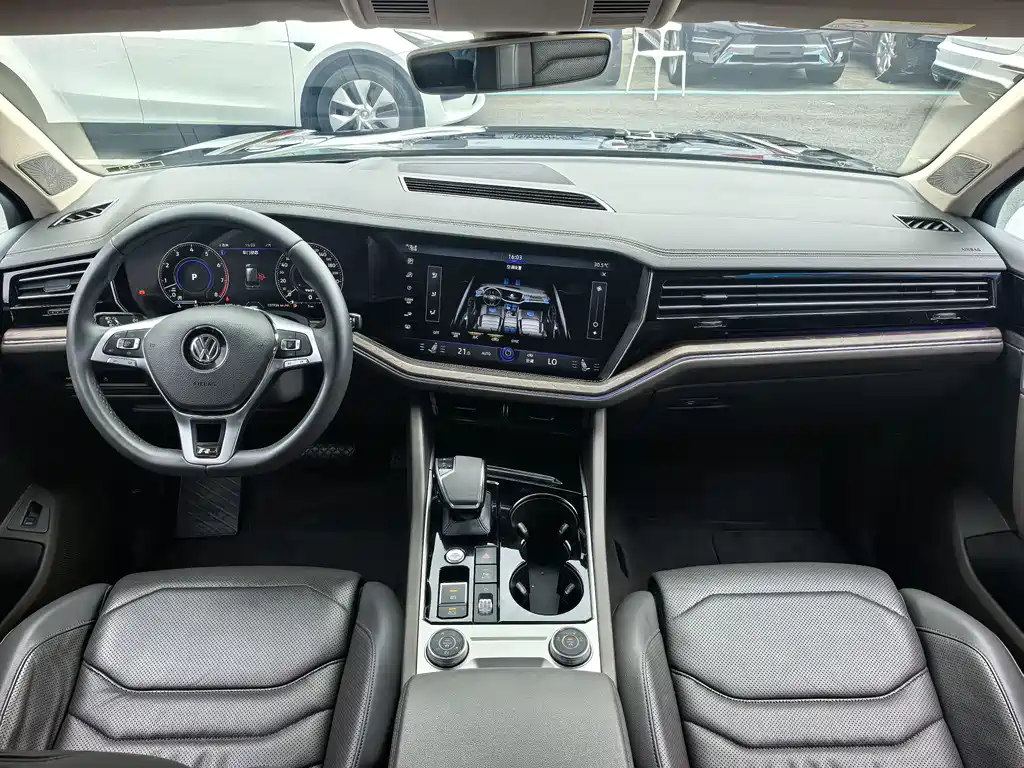 Touareg 2020 3.0TSI Ruixiang Edition National VI купить на сайте DeffCars
