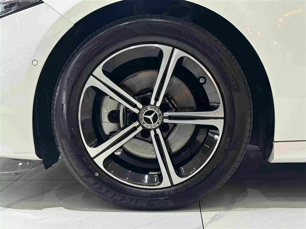 Mercedes-Benz A-Class 2024 A 200 L Fashion купить на сайте DeffCars