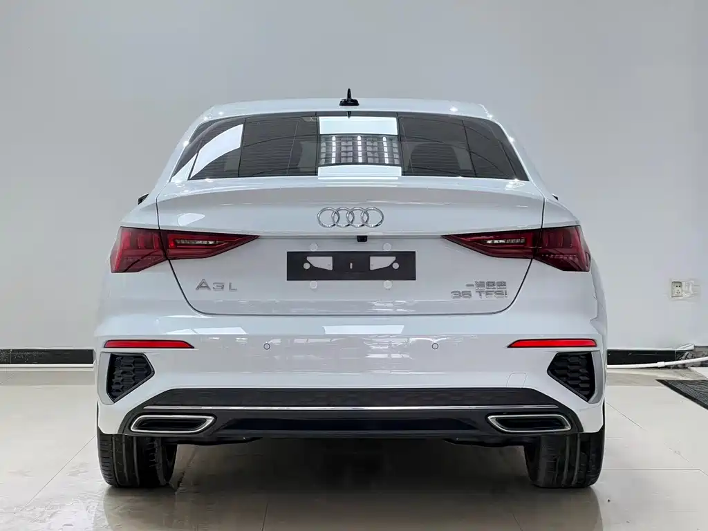 Audi A3 2023 A3L Limousine 35 TFSI Fashionable and Sporty купить на сайте DeffCars