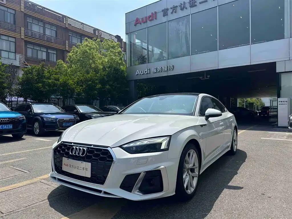 Audi A5 imported 2024 Sportback 40 TFSI fashionable and dynamic купить на сайте DeffCars