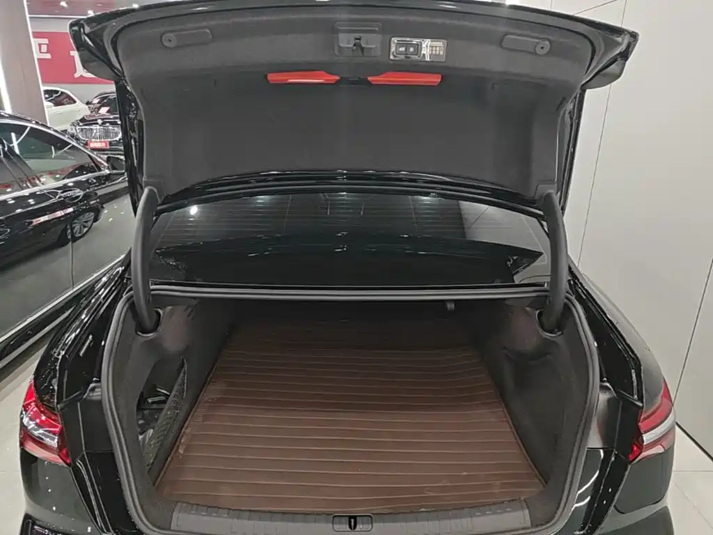 Audi A6L 2023款 45 TFSI 臻选动感型 купить на сайте DeffCars